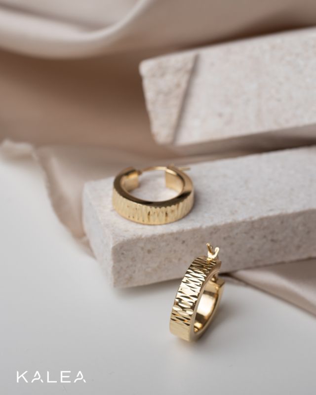 Perfetti per dare luce ad ogni look ☀️✨🌼

#kaleagioielli #gioielliargento #shoponline #orecchinicerchio #MadeInItaly